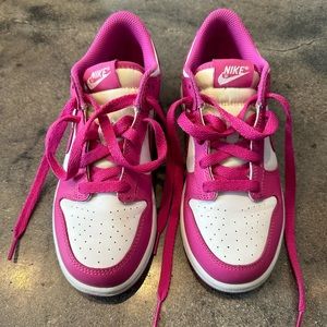 Girls’ Nike Dunk Low Casual Shoes Size 3 White/Laser Fuchsia